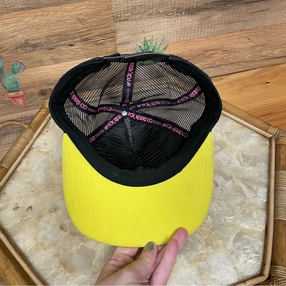 Fox Racing Moto Co “Live Fast Ride Hard” girls trucker hat - Picture 6 of 6